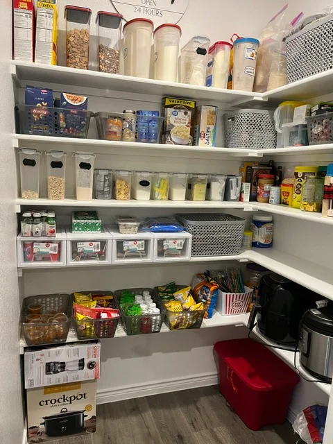 After cleaning: Well-organized pantry with neatly arranged items